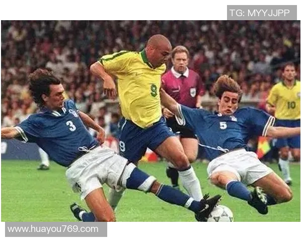 足球历史十大巨星盘点 他们如何定义了足球的辉煌与传奇